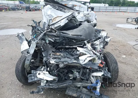 2022 Toyota Rav4 Xle z USA, uszkodzony, nr VIN 2T3W1RFV3NC207369